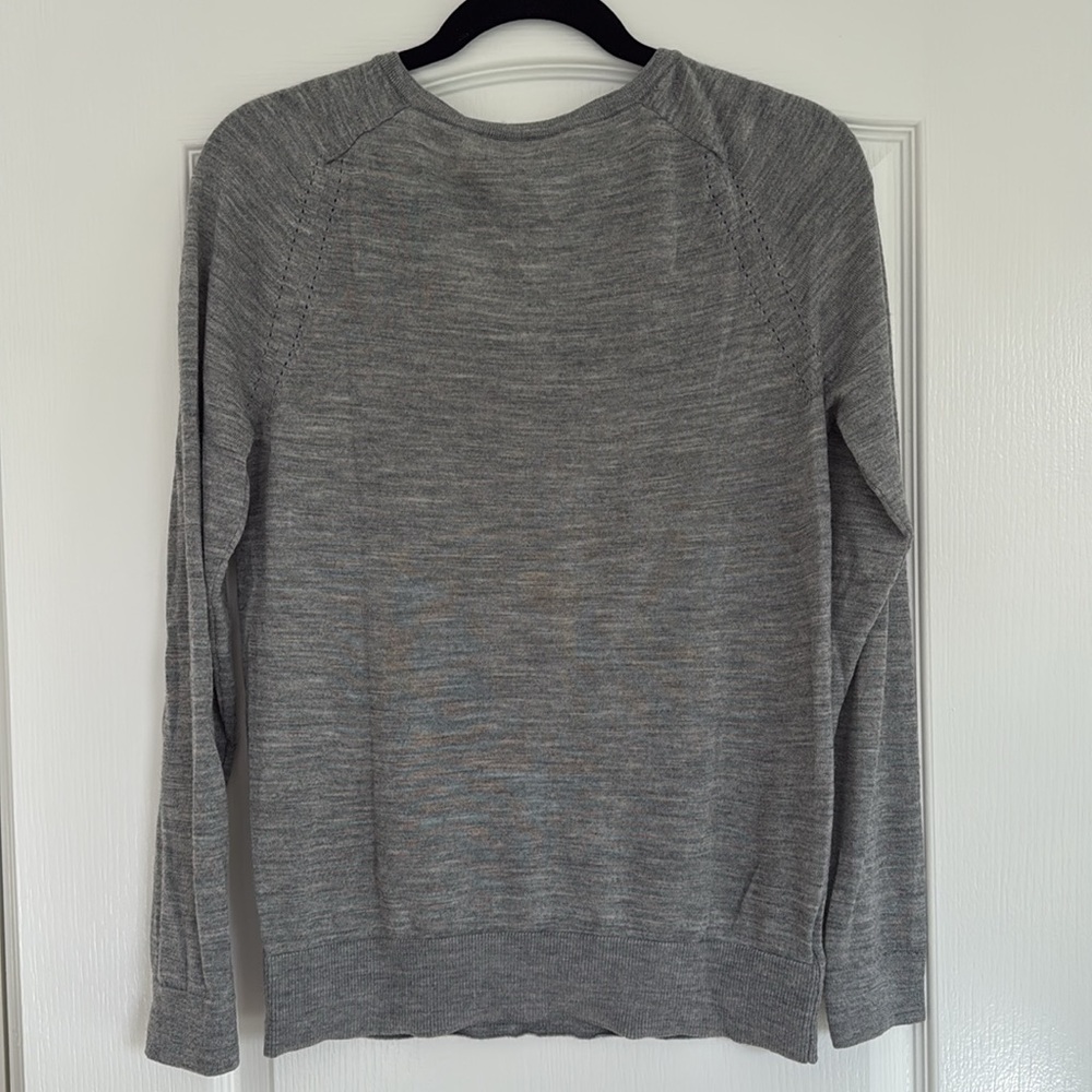 LOFT heather grey long sleeve v-neck sweater - Picture 3 of 5